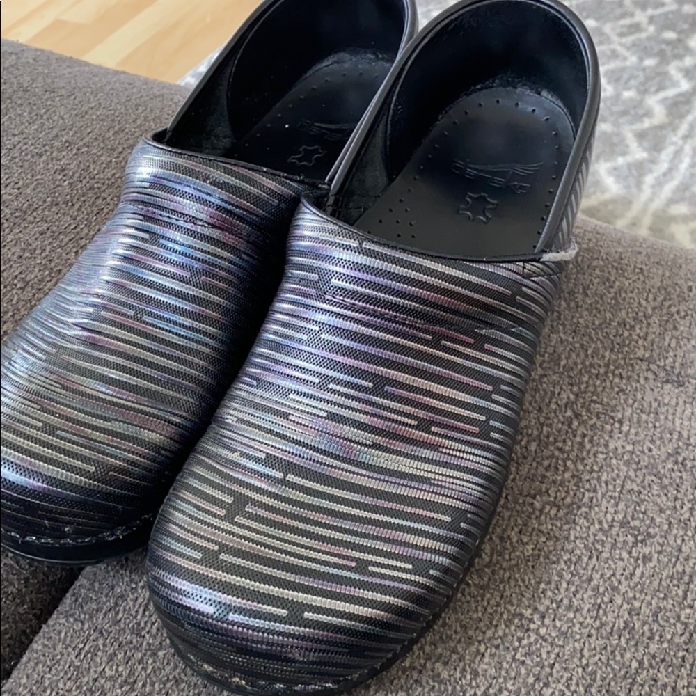 Like new dansko shoes